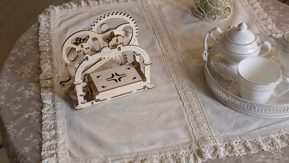 Ugears<BR>����DIY�Ȥ�Ω�ƥ��å�<BR>�ԥᥫ�˥���ܥå�����<BR>70001